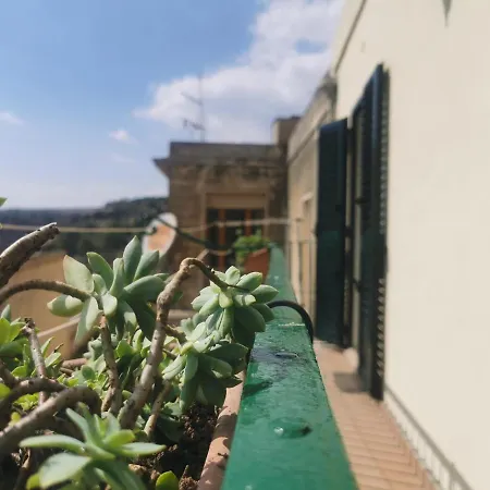 Semesterbostad Balcone Barocco. Modica